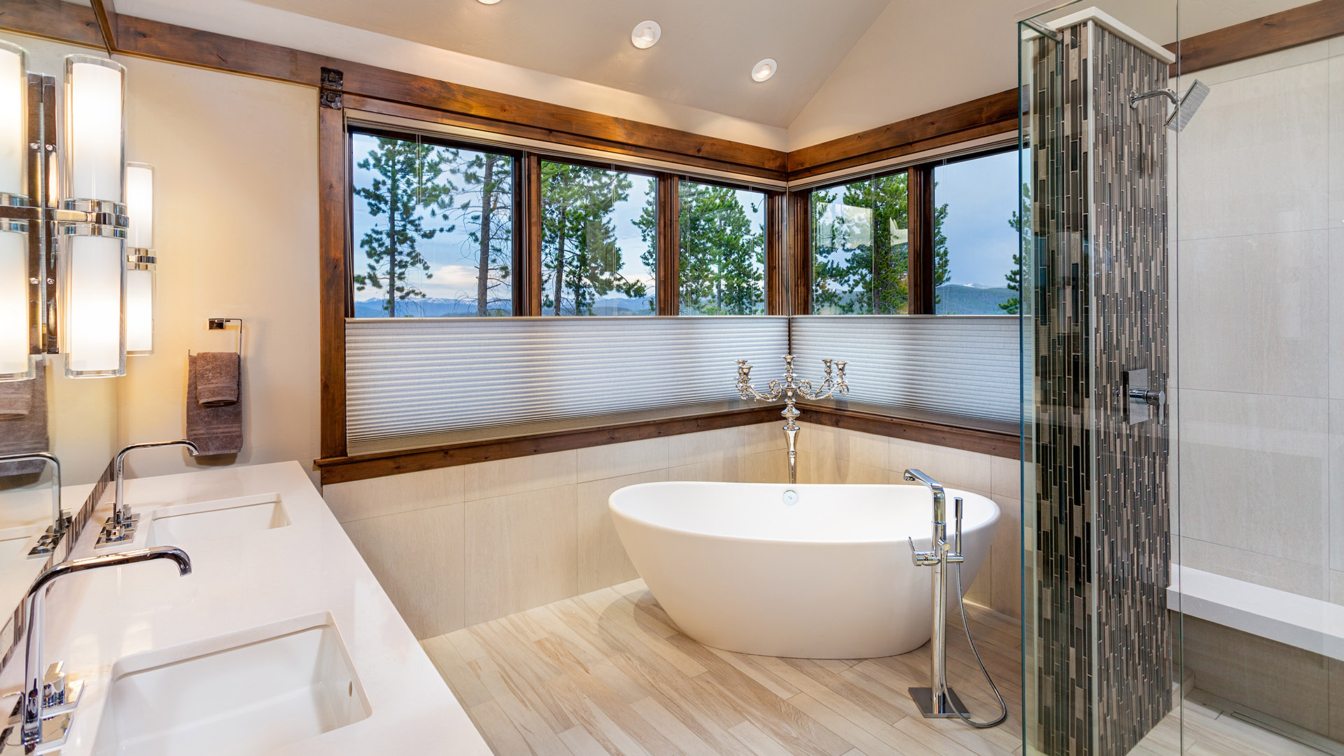 Timber lodge bath